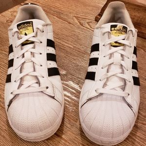 Adidas Superstar